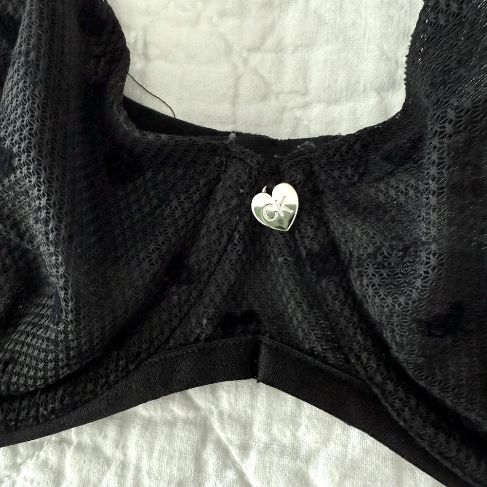 Calvin Klein Black Underwire Bra with Adjustable Straps